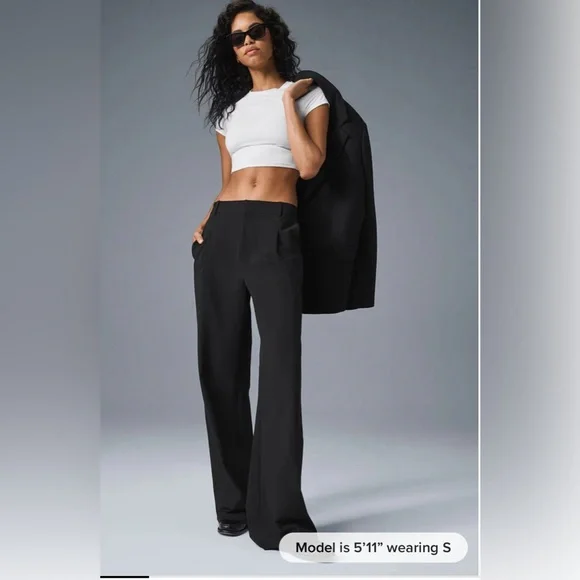 ALO Yogaミッドライズ ショーダウン トラウザー ブラック XS Mid-Rise